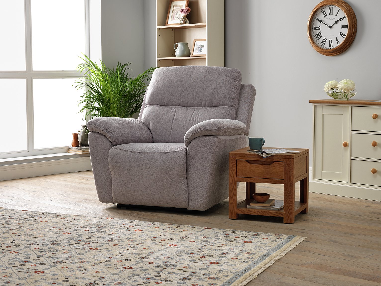 Argos Home Sandy Fabric Power Recliner Chair Review