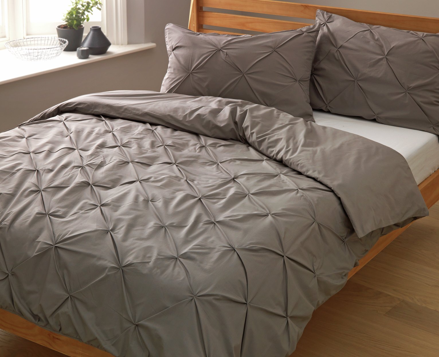 Argos Home Hadley Grey Pintuck Bedding Set Review