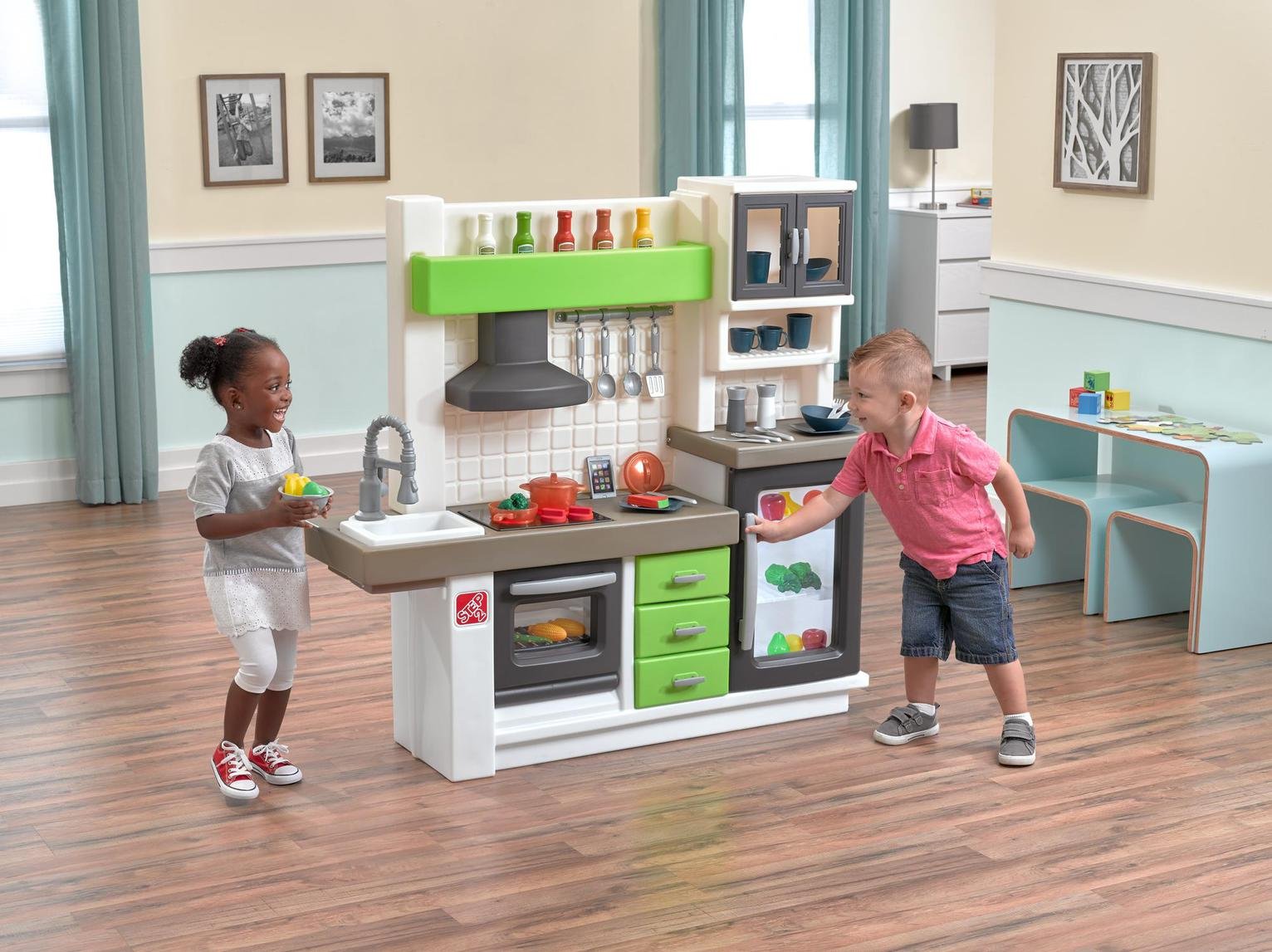 Step2 Euro Edge Play Kitchen