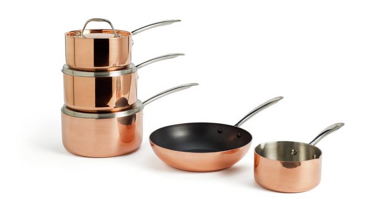 Copper saucepan store