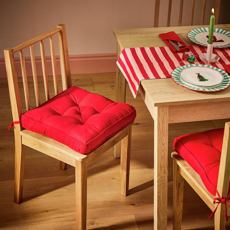 Argos Home Red Seat Cushions 2 Pack - 40x40cm 0