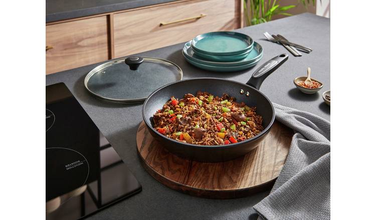 Morphy Richards 28cm Non Stick Aluminium Lidded Frying Pan