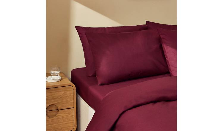 Habitat Cotton 200 TC Plain Burgundy Pillowcase Pair