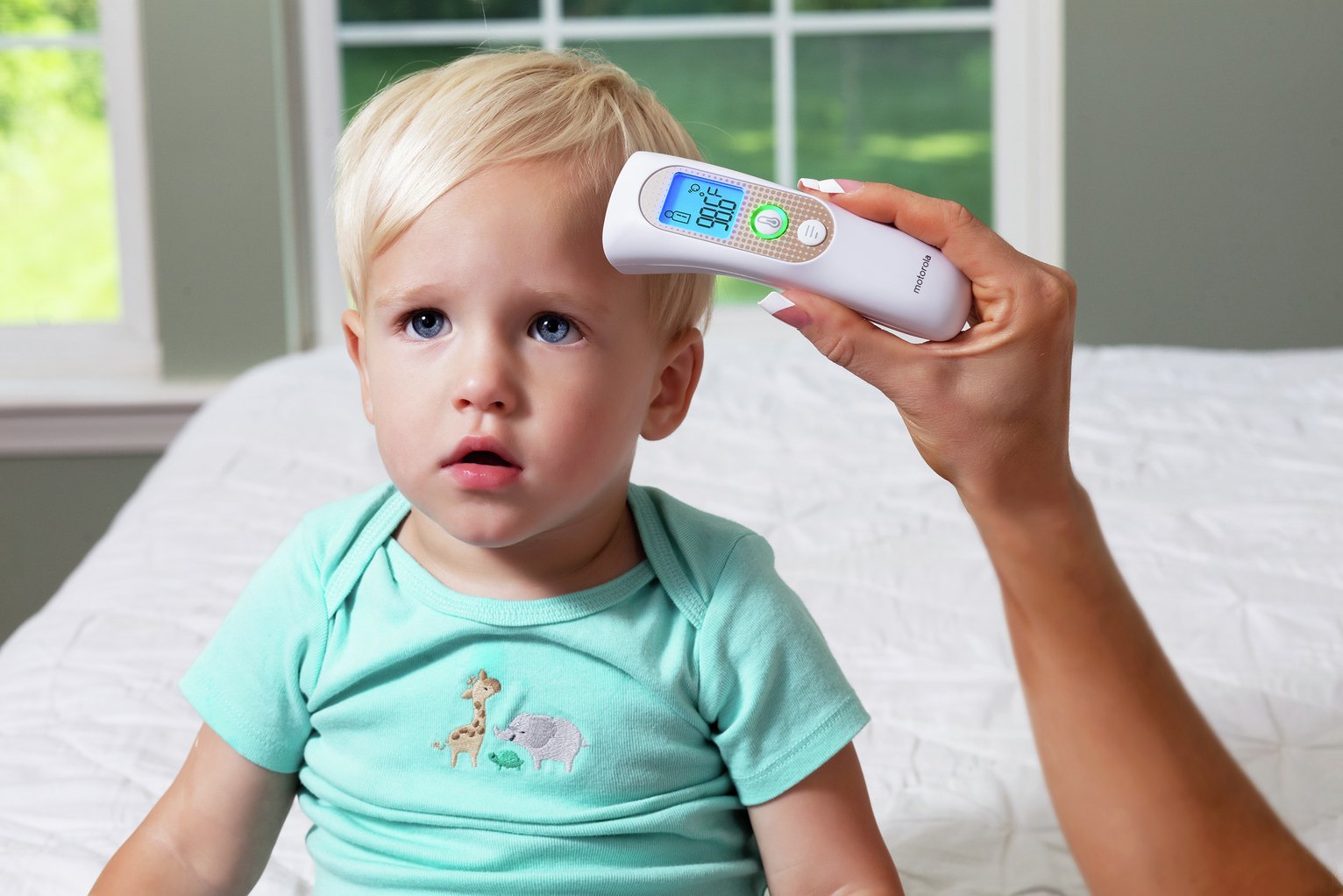 Motorola No Touch Thermometer with Temperature Tracking Reviews