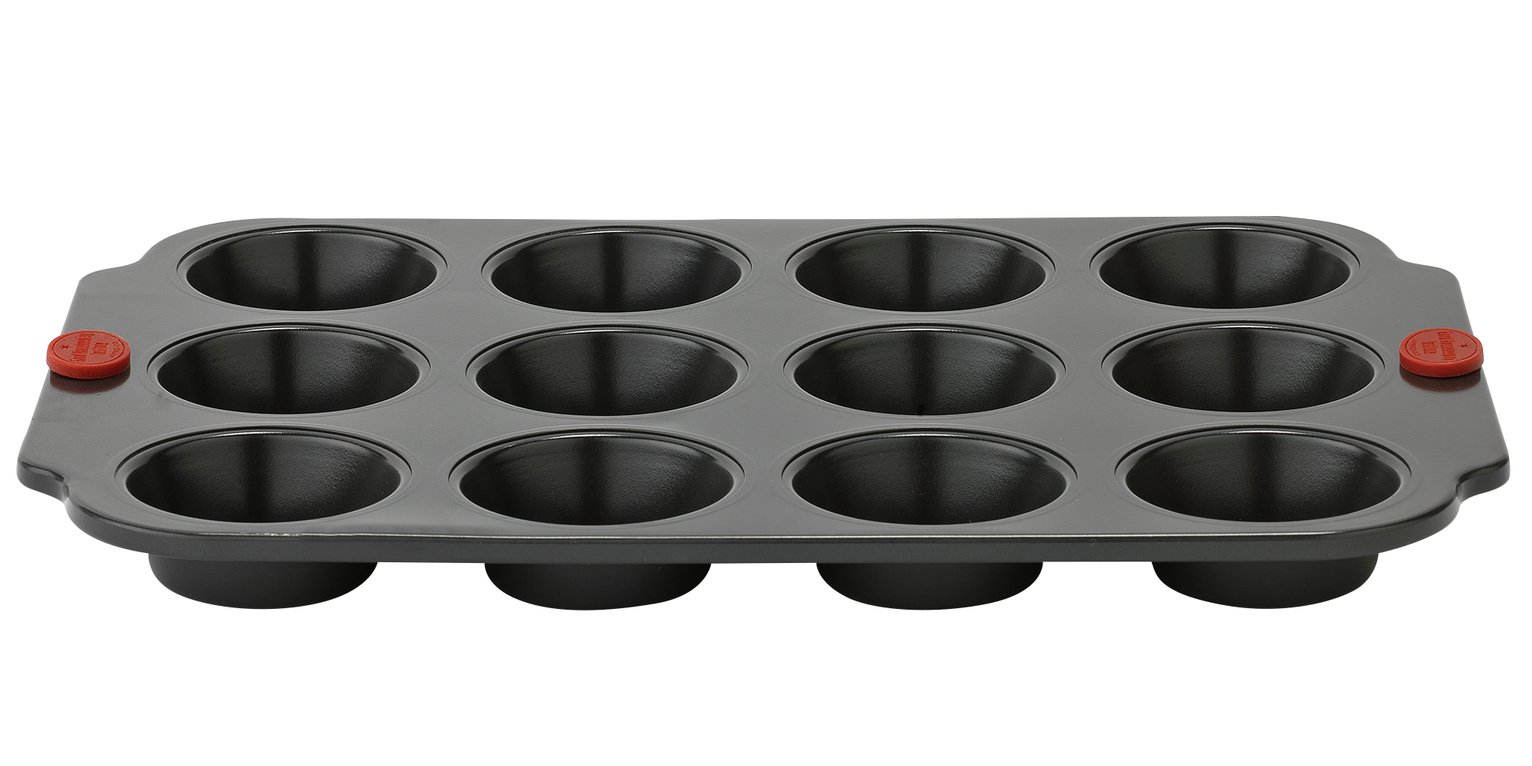 Good Housekeeping Muffin Tray and Scoop