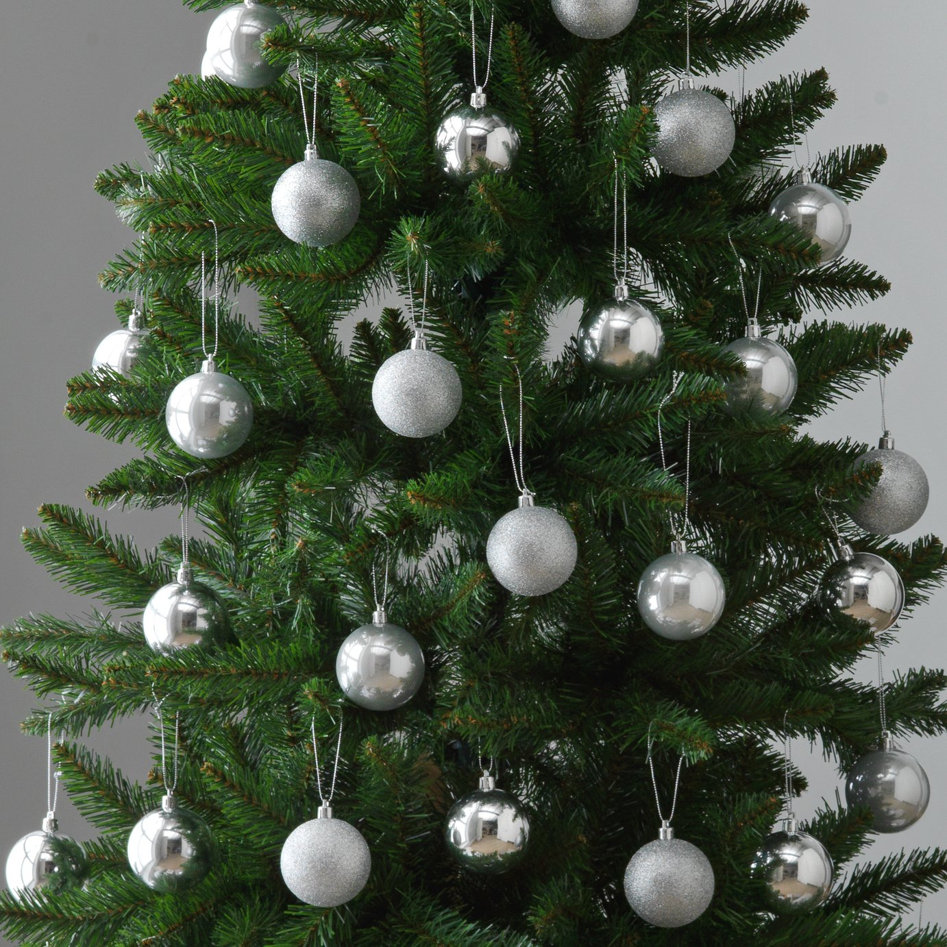 Argos Home 48 Pack of Baubles - Silver