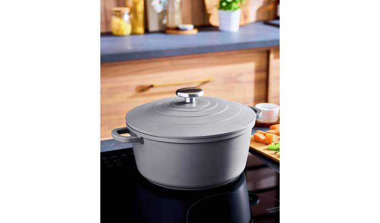 Morphy Richards 4.1 Litre Aluminium Casserole Dish - Grey