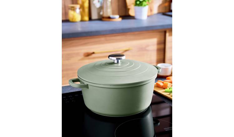 Morphy Richards 4.1 Litre Aluminium Casserole Dish - Green