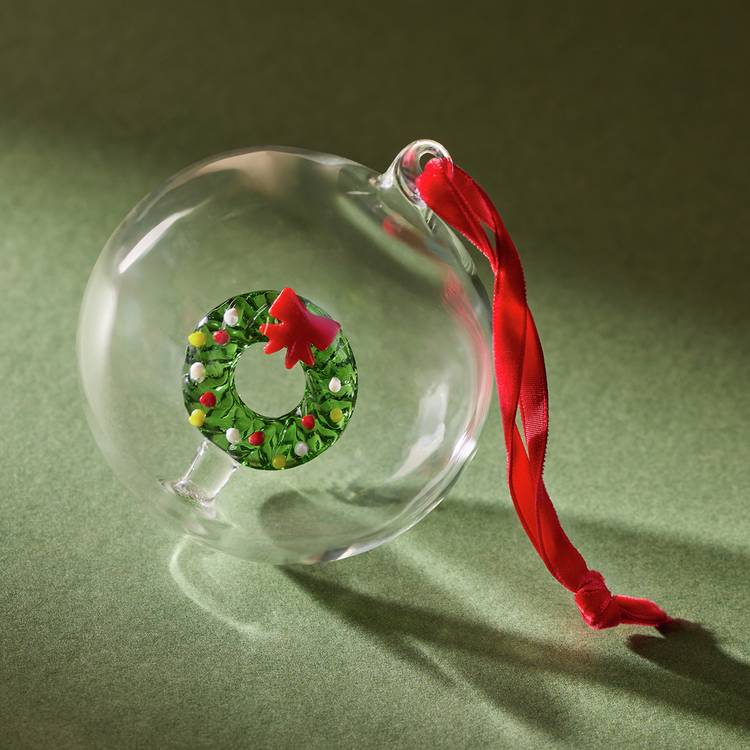Habitat Wreath Inside Glass Bauble 0