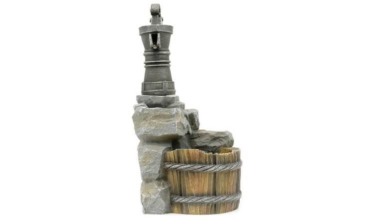 Streetwize Solar Powered Garden Water Feature Hand Pump Well