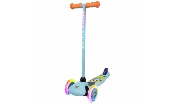 Bluey Tilt & Glo Light Up Scooter