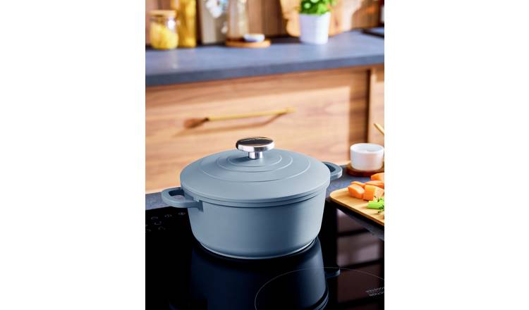 Morphy Richards 2.3 Litre Aluminium Casserole Dish - Blue