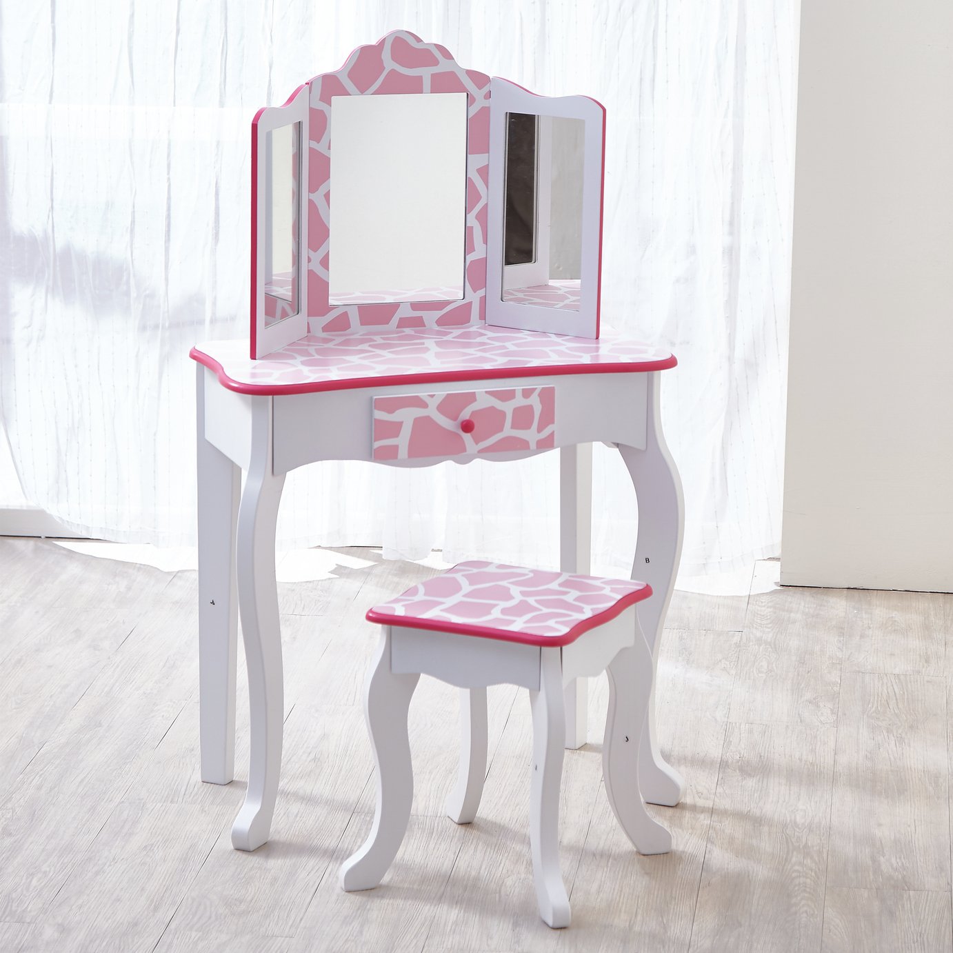 Teamson Kids Gisele Giraffe Vanity Table and Stool at Argos Reviews
