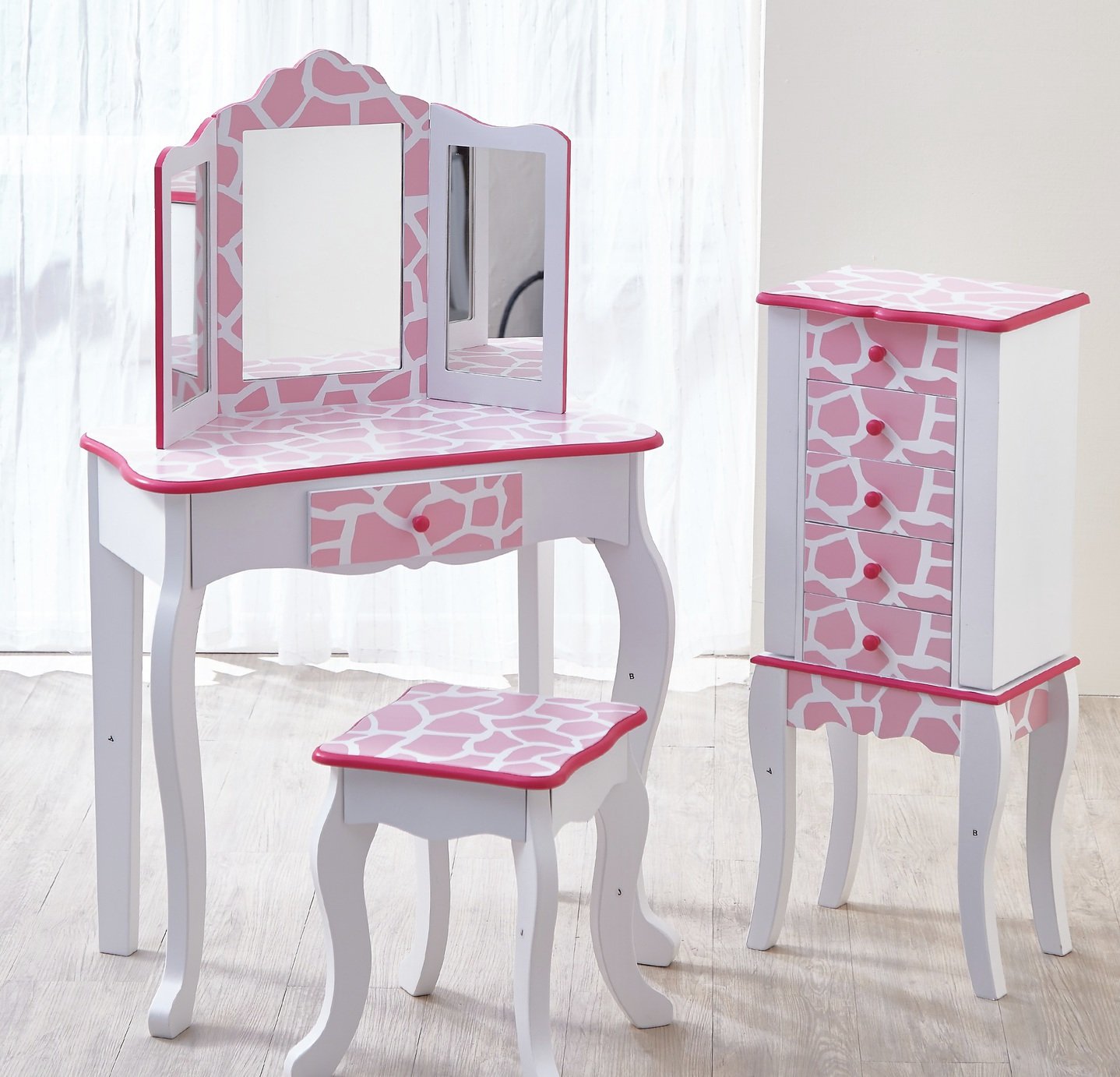 Teamson Kids Gisele Giraffe Vanity Table and Stool at Argos Reviews