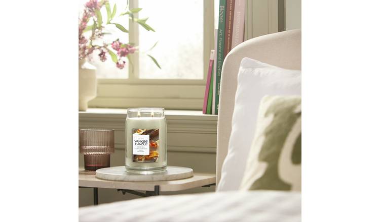Yankee Candle Signature Large Jar Candle - Amber & Sandalwood