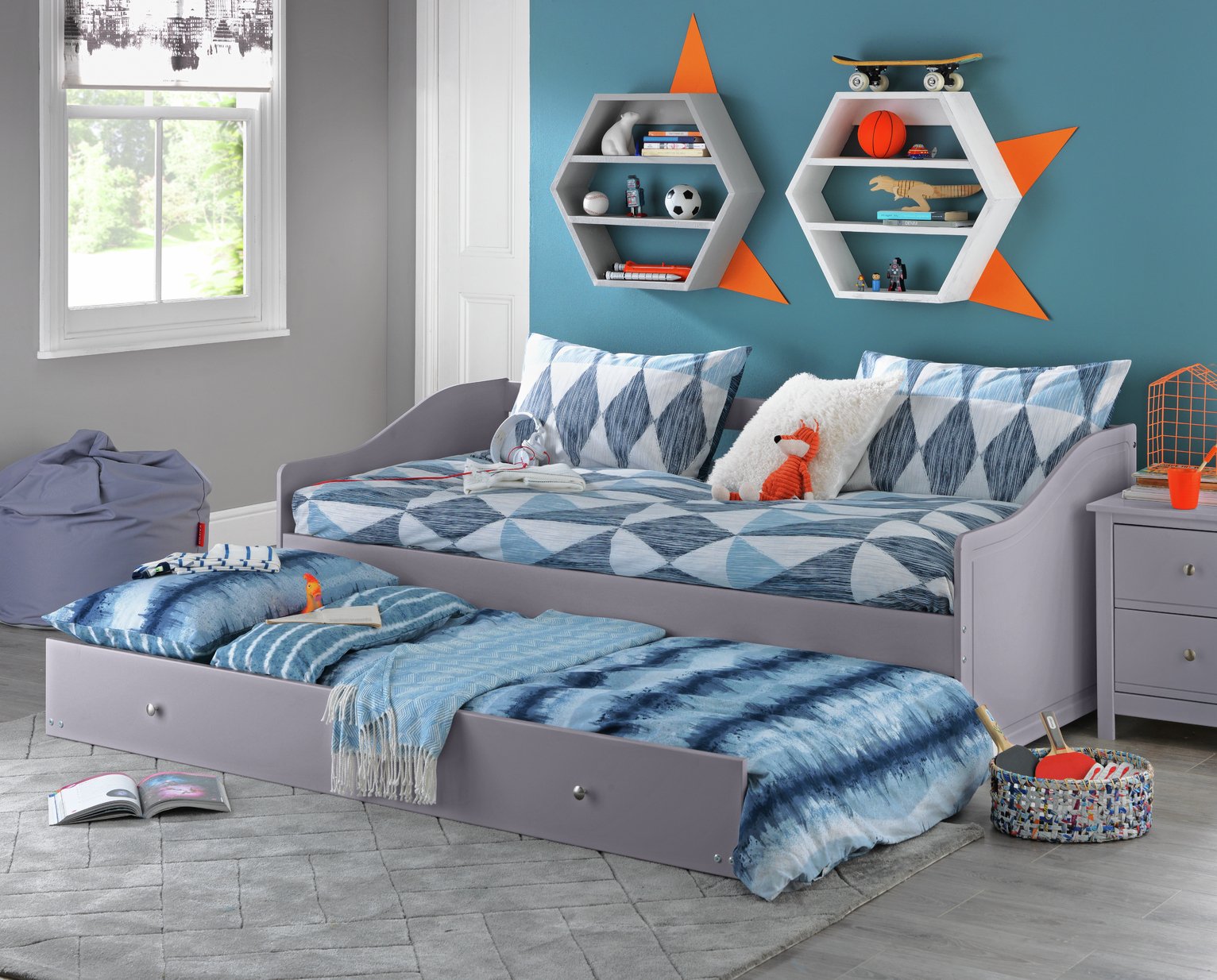 Argos Home Brooklyn Grey Wooden Day Bed with Trundle review