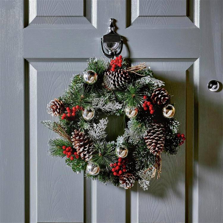 Premier Decorations Dressed Christmas Wreath 0