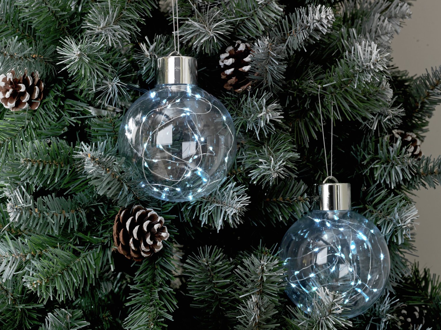 Argos Home 2 Pack Wire Light Filled Baubles - Silver
