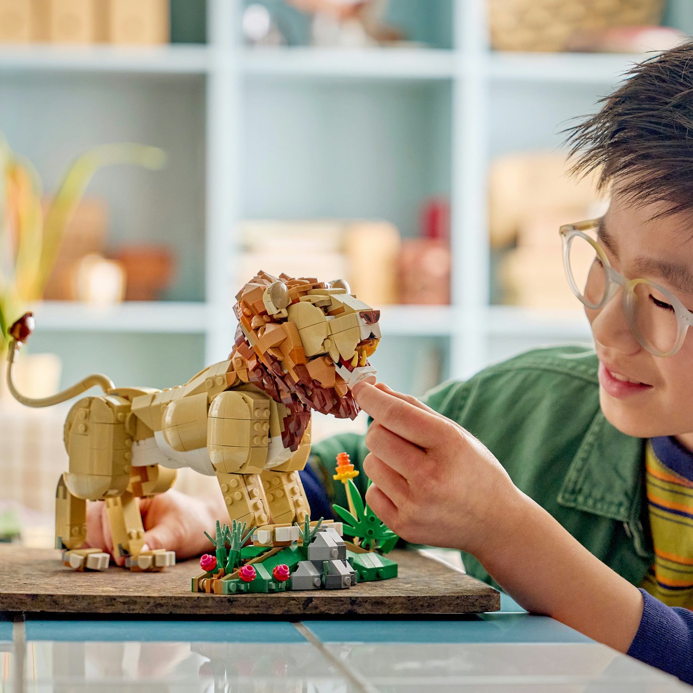 Lion　38 Wild Animals: Majestic Lion 31386 | Creator 3-in-1 | Buy online at