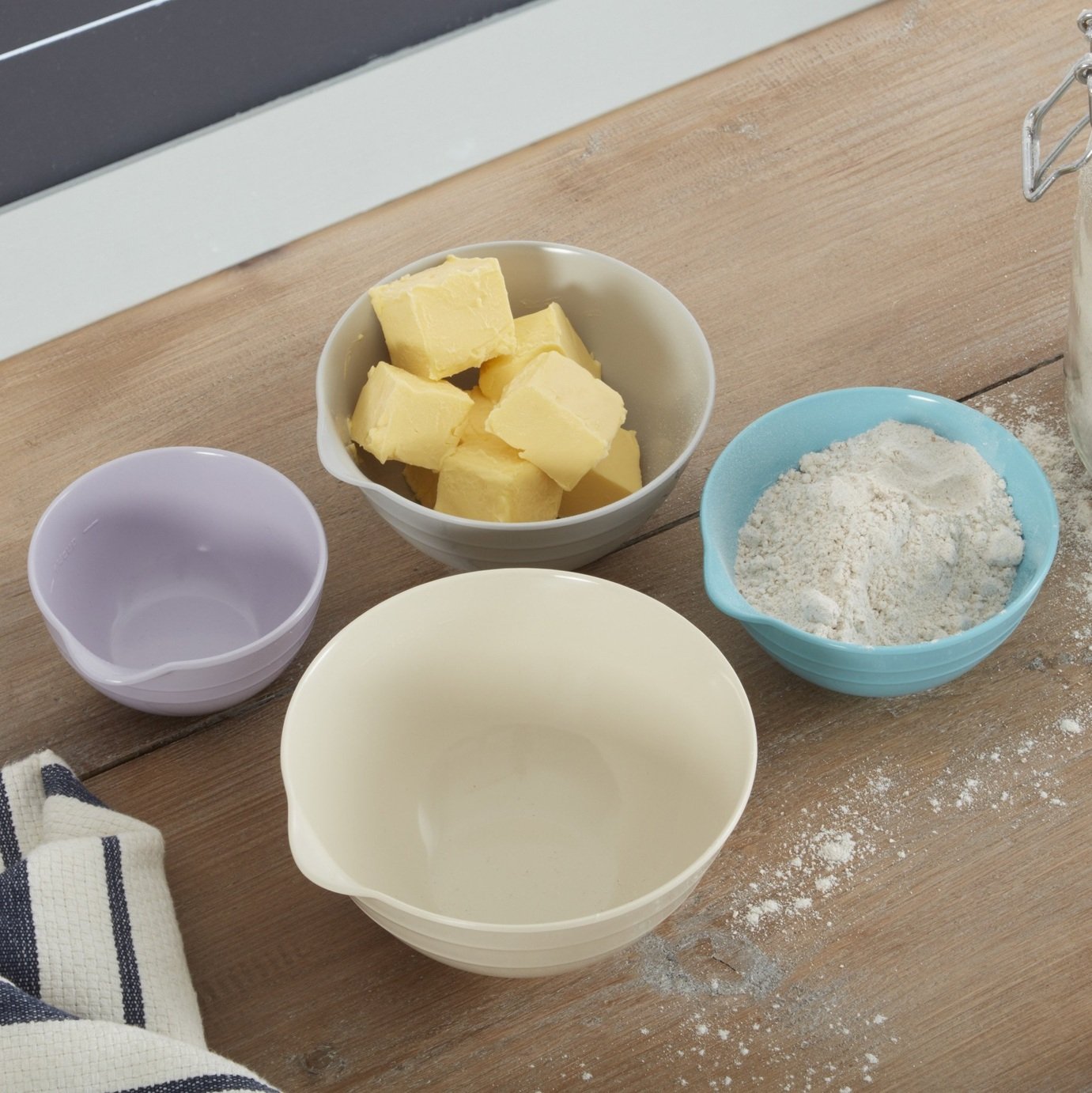 Fearne by Swan Set of 4 Measuring Cups Review