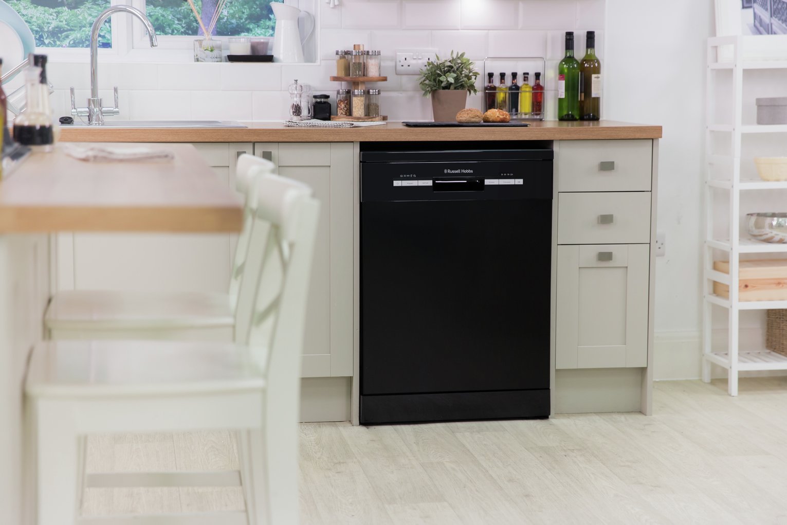 Russell Hobbs RHDW3B Full Size Dishwasher Reviews