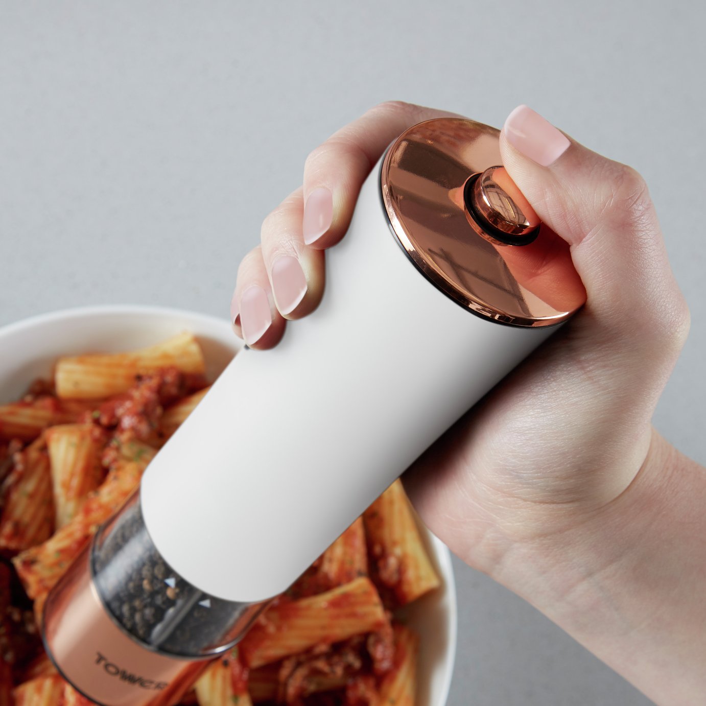 Tower Electric Salt and Pepper Mill Reviews