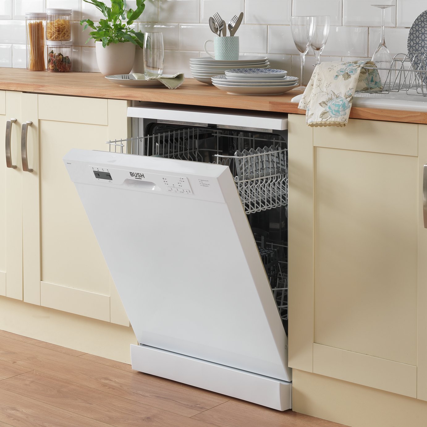 Bush BFSNB12W Full Size Dishwasher Review