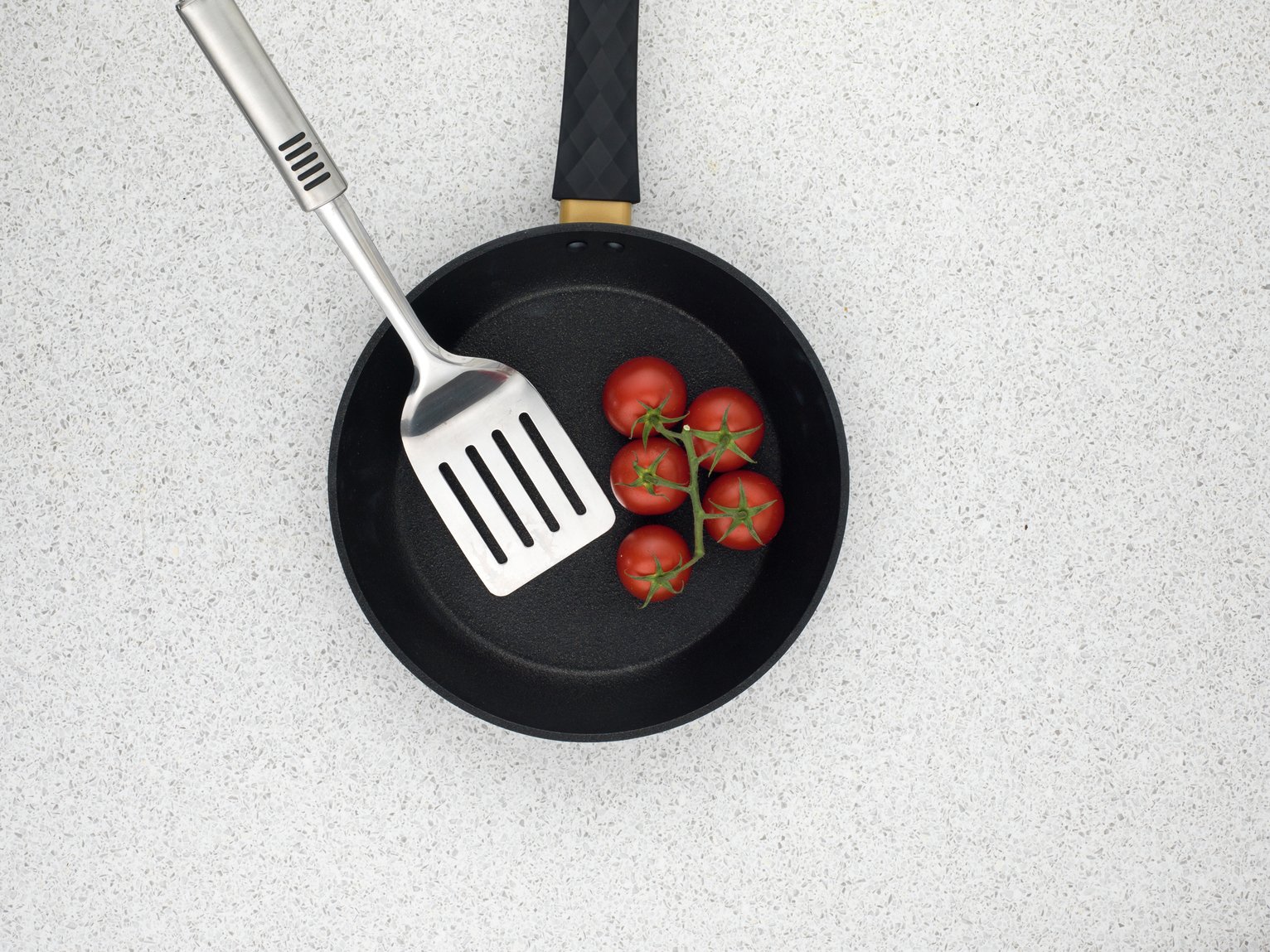 Salter Gold Edition Diamond Tech 20cm Frying Pan Reviews