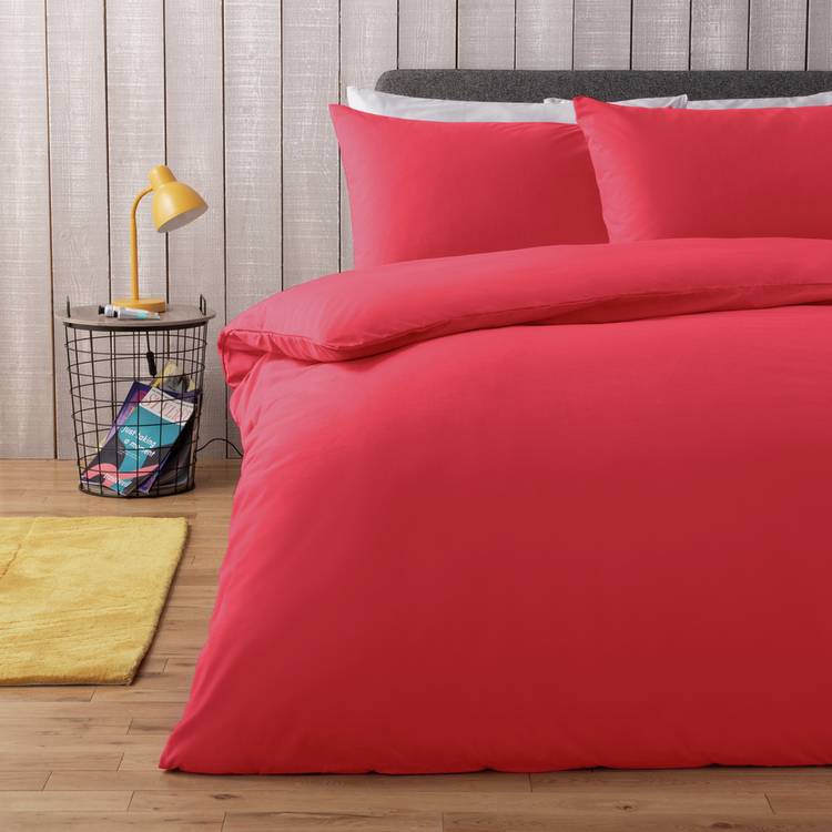 Habitat Easycare Plain Red Bedding Set - Kingsize 0