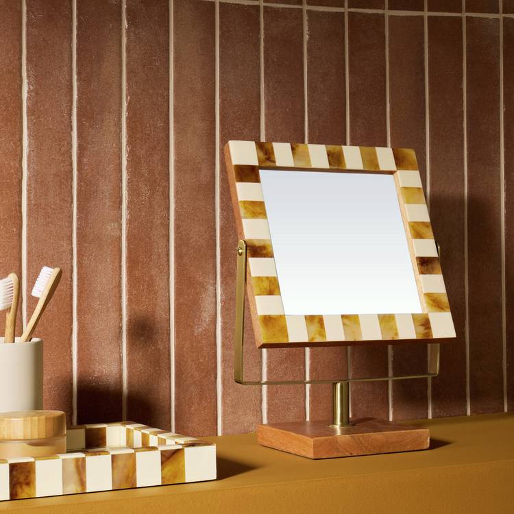 Habitat checkered mirror 0