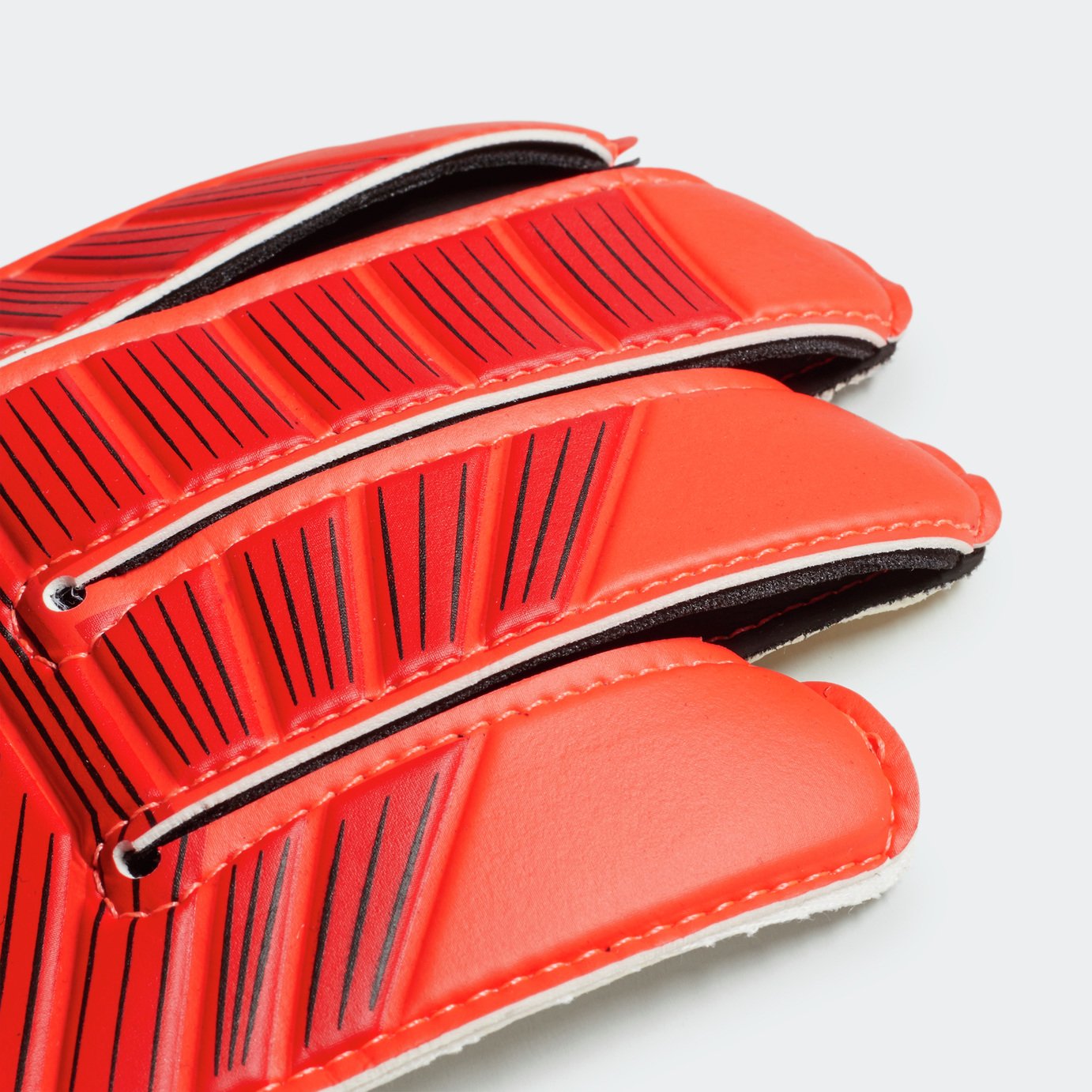 Adidas Predator Junior Goalkeeper Gloves Reviews