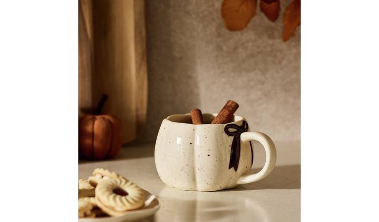 Argos Home Pumpkin Shaped Bow Stoneware Mug - Cream