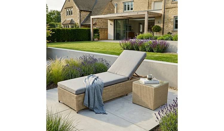 Royalcraft Rattan Wentworth Sun Lounger - Beige