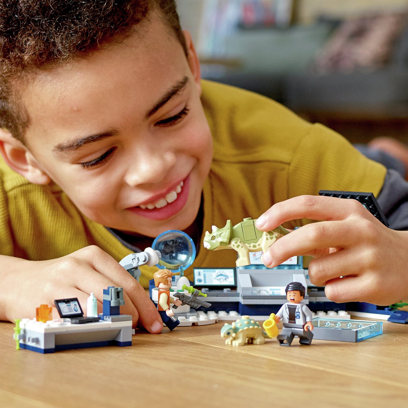 LEGO Jurassic World Baby Dinosaur Lab Breakout Review