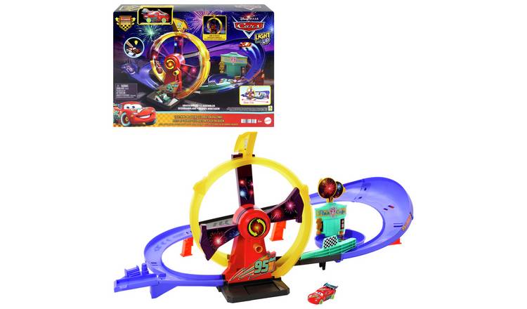Race to Celebrate Lightning McQueen Celebration Raceway Playset & Toy Car
