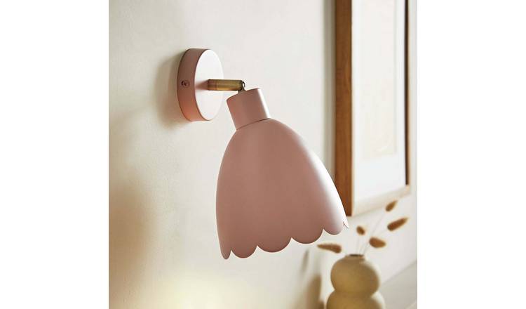 ValueLights Millie Metal Wall Light - Soft Pink