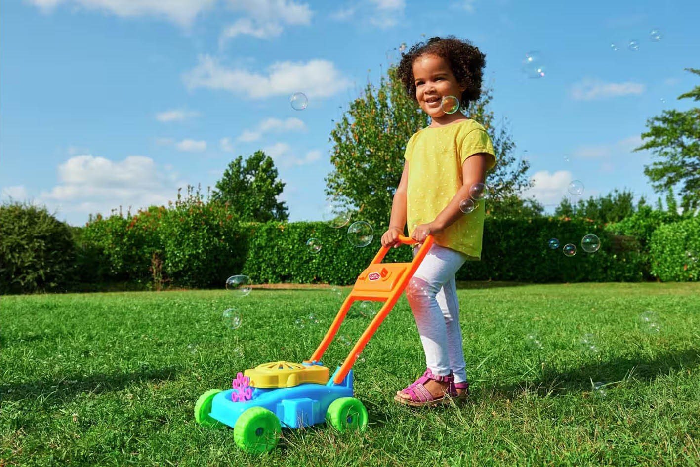 childs lawn mower with bubbles