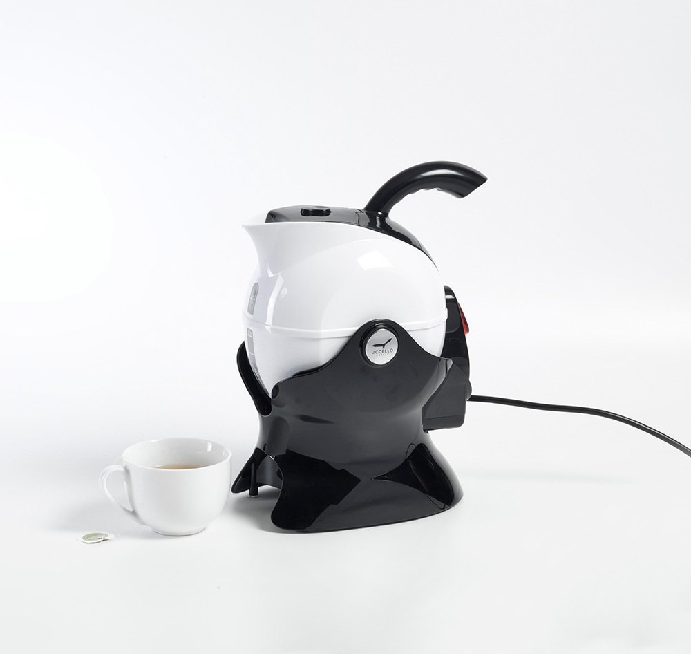 Uccello Tipping Kettle - Black and White