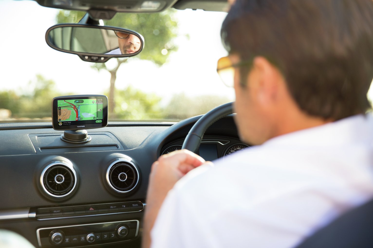 TomTom GO Essential 6 Inch EU Lifetime Maps &Traffic Sat Nav Review