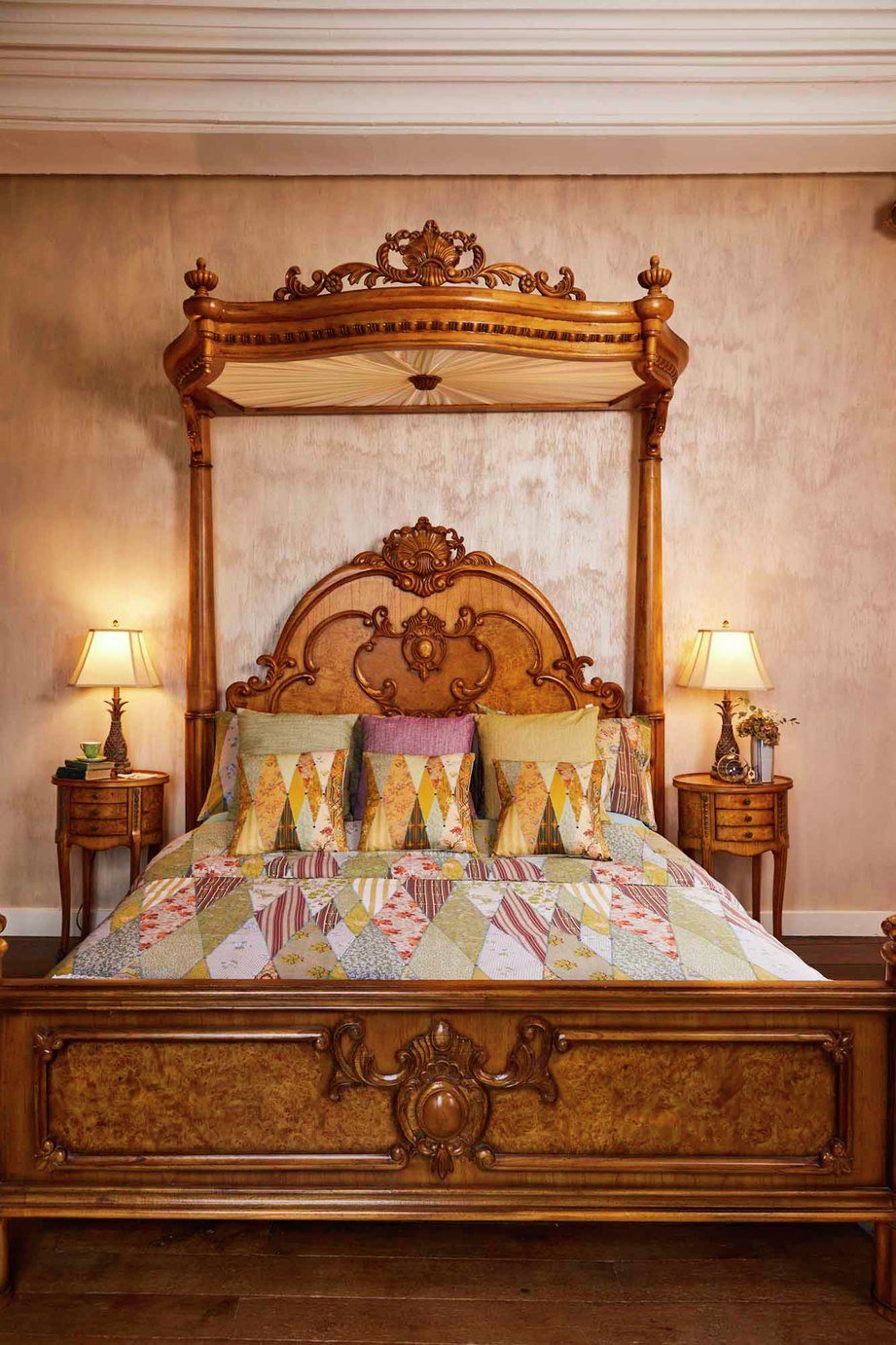 The Chateau Angel Strawbridge Wallpaper Bedding Set Review