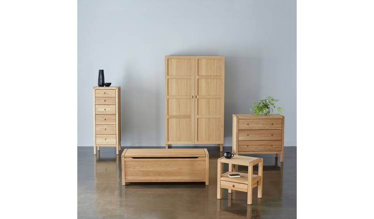 Oak small deals chest of drawers