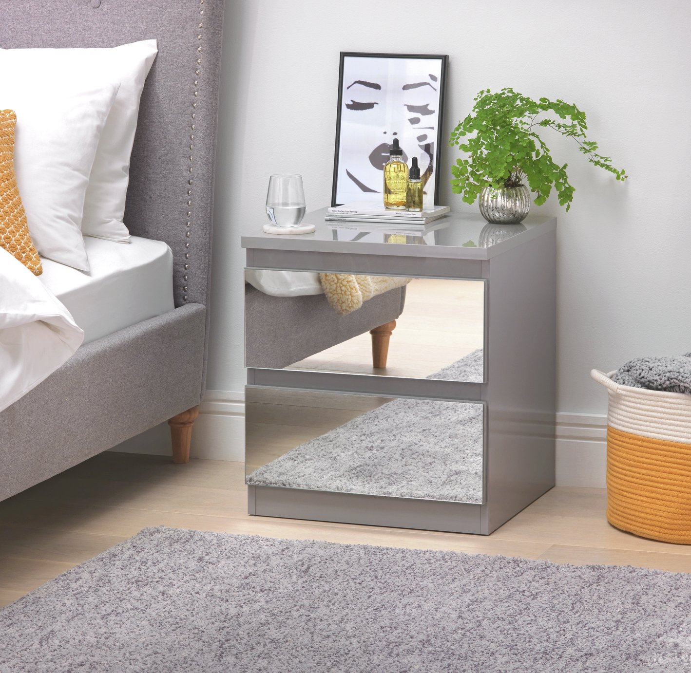 Argos Home Jenson Gloss 2 Drawer Mirror Bedside Table Review