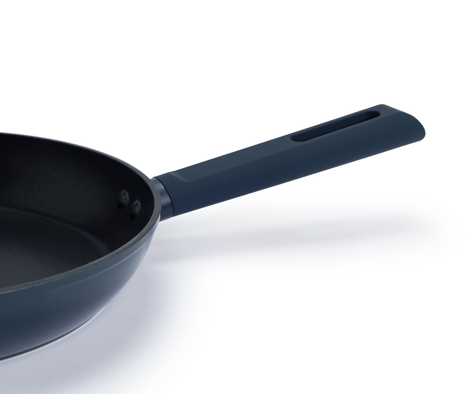 thumbnail interactive-video image 1 of Zakarian 11 Inch Cast Iron Skillet - Titanium Ceramic Nonstick Frying Pan (Blue) 1 of 3