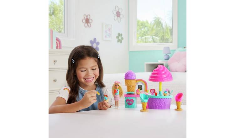 Barbie Club Chelsea Ice Cream Shop Playset with Chelsea Doll, 2 Dough colours