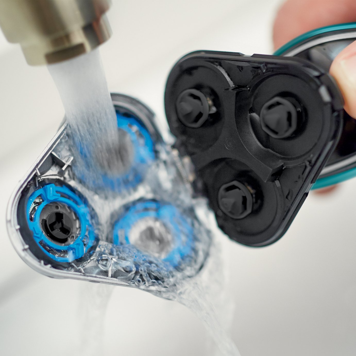 Philips Series 5000 Wet and Dry Rotary Shaver S5550/06 Reviews