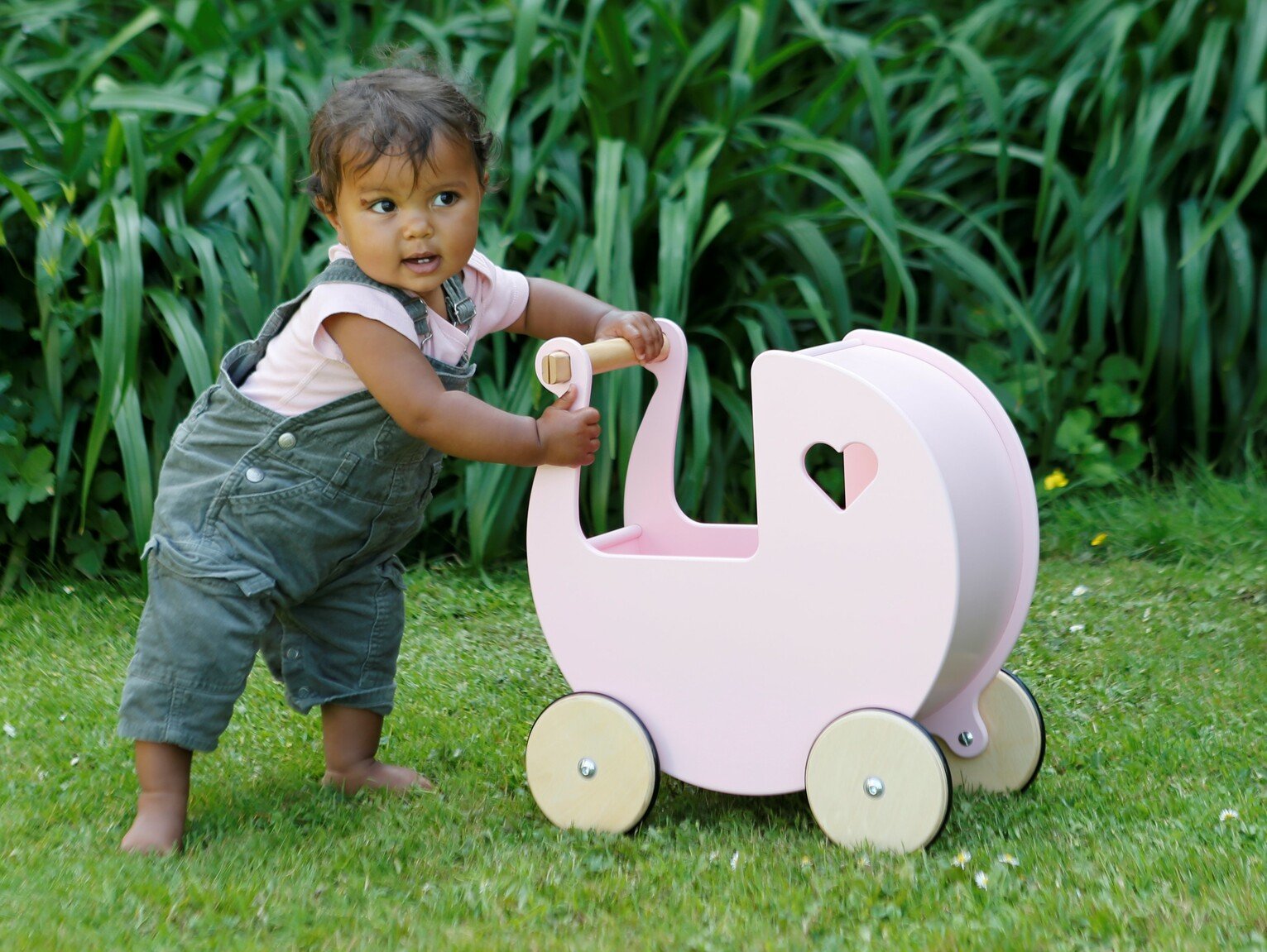 moover pink pram