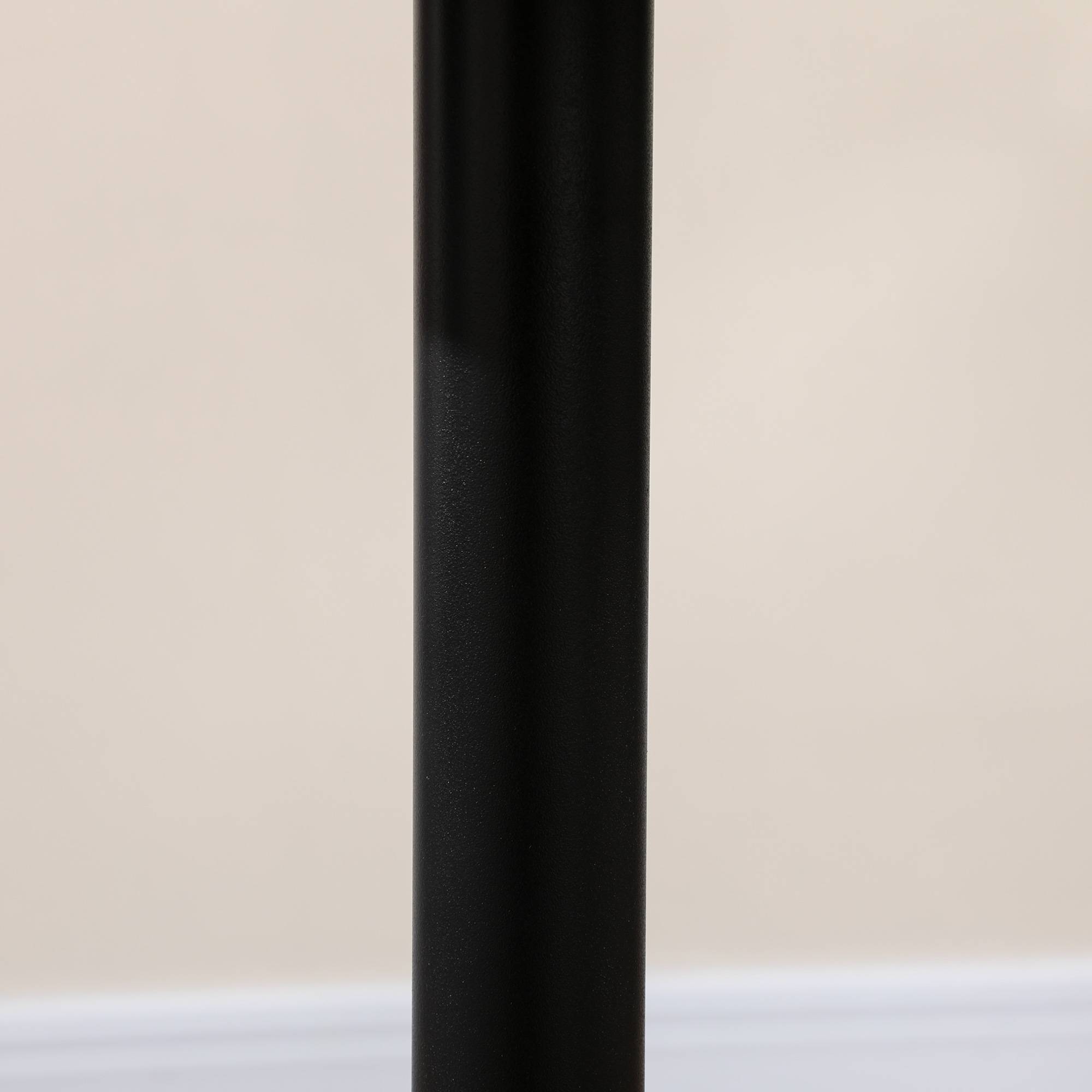 HOMCOM Round Dining Table with Non-slip Foot Pad - Black - Image 3
