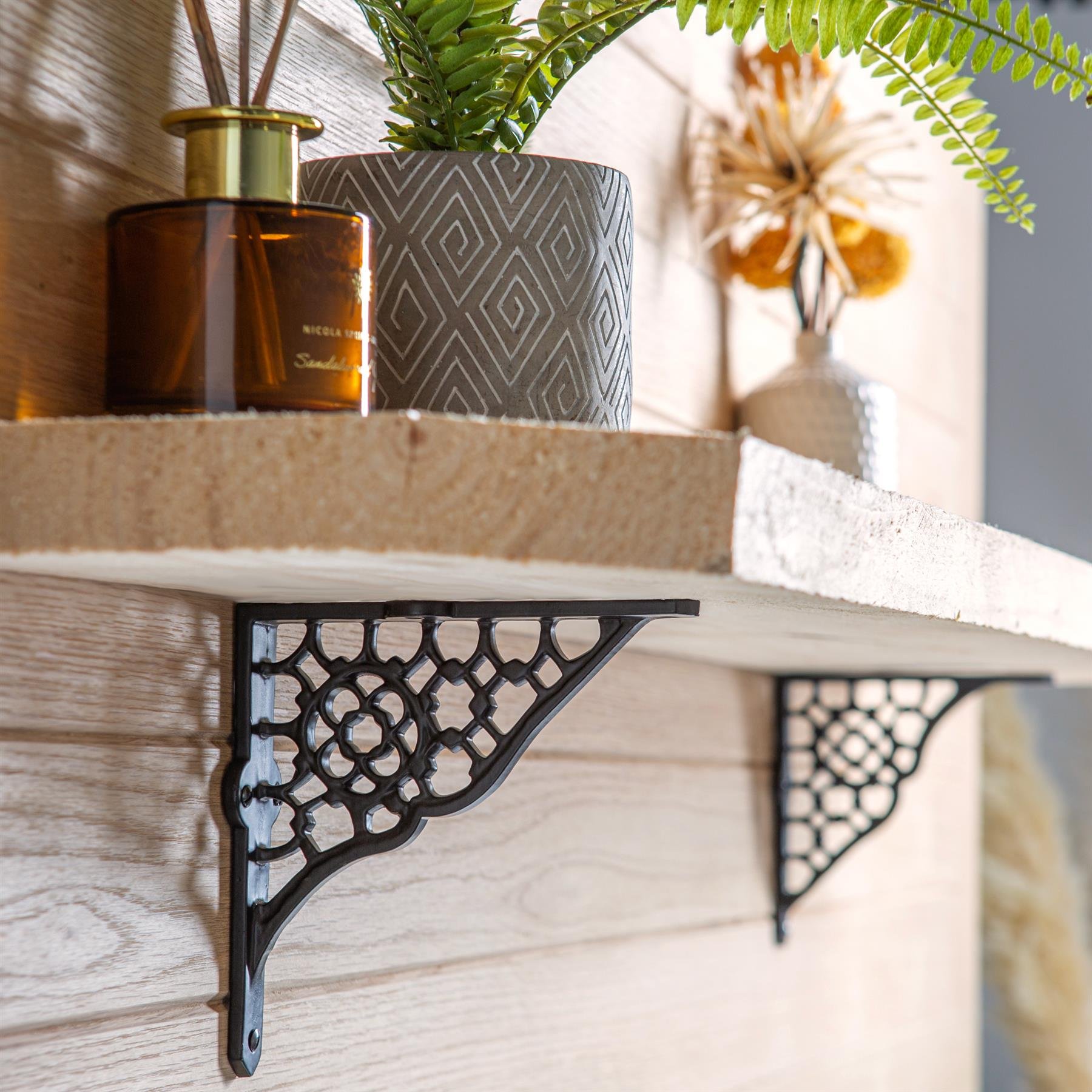 Hammer & Tongs Honeycomb Iron Shelf Bracket - Black - Image 5