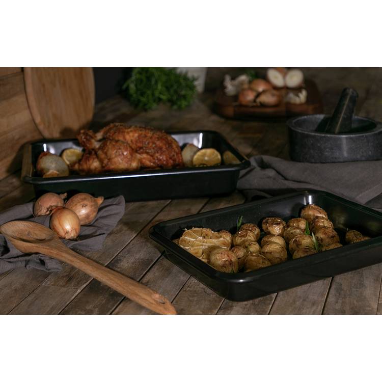 Habitat Set of 2 Non Stick Roasters 0