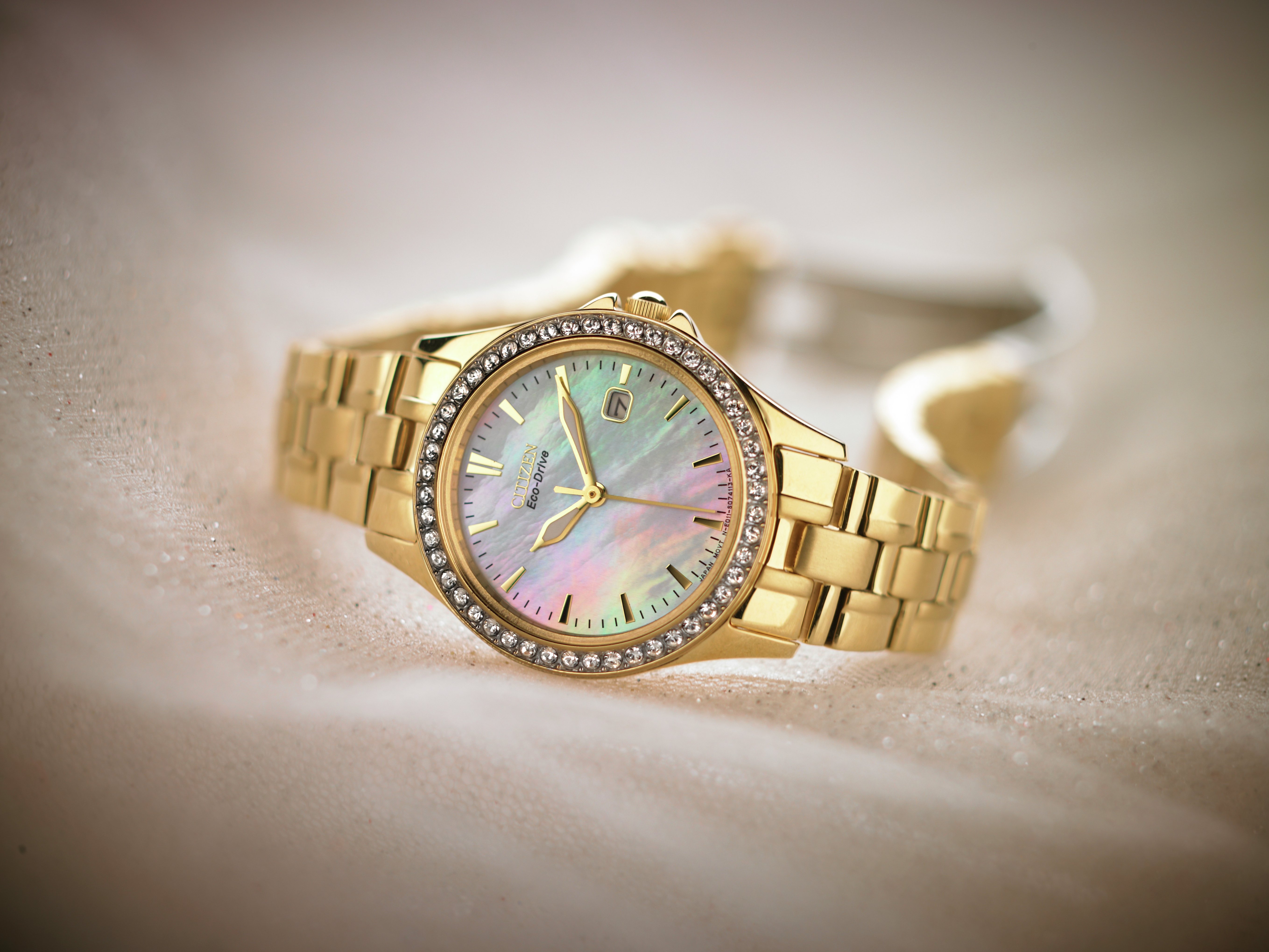 Citizen Ladies Gold Eco-Drive Swarovski Crystal Bracelet - Watch Reviews